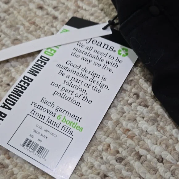 d. jeans Black Shorts NWT - Picture 8 of 8